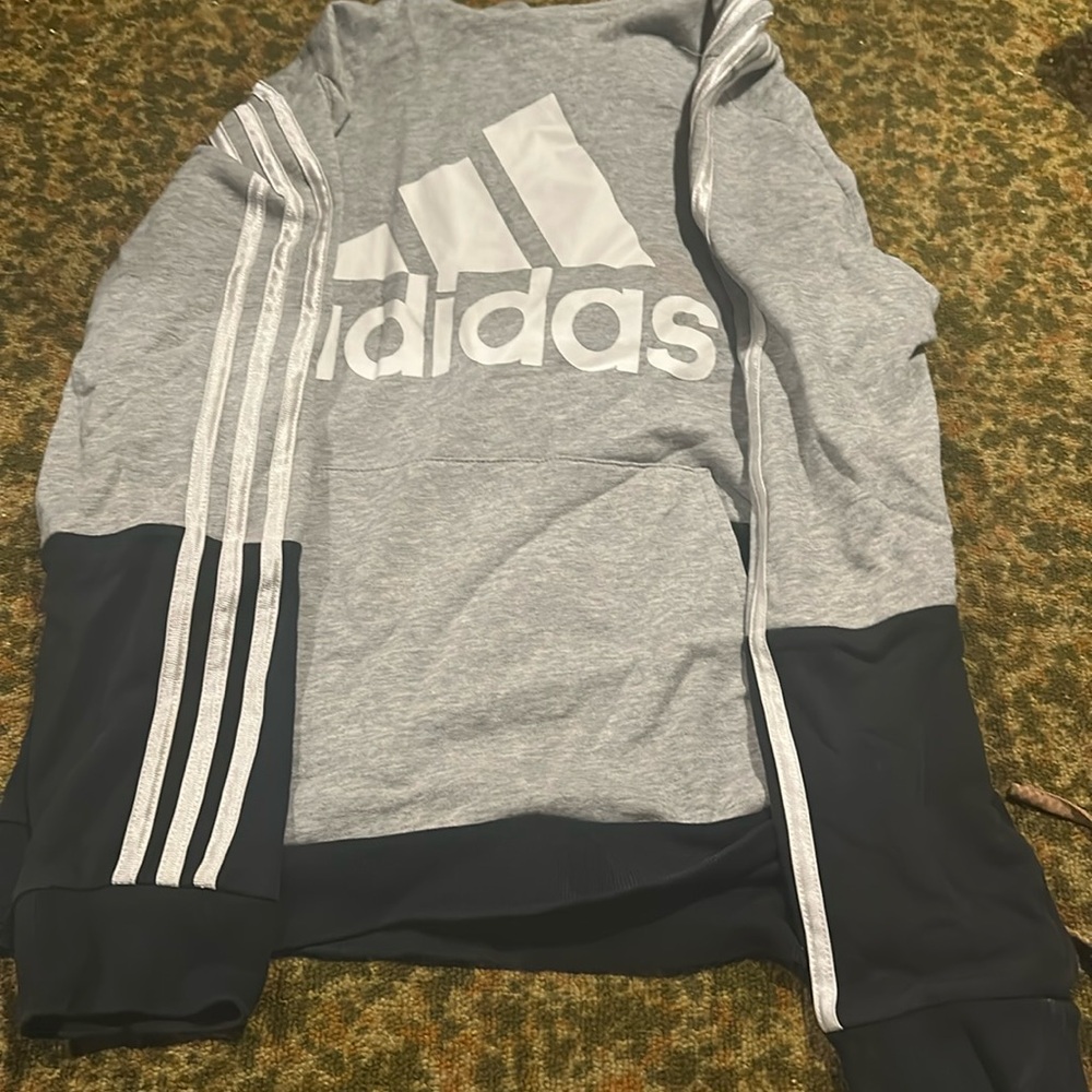 Adidas hoodi size XL 18/20